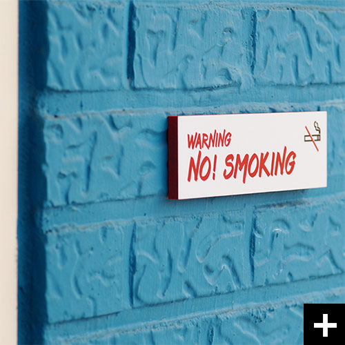 흡연구역 아니랍니다! 여긴 금연구역이에요. 저는 금연구역 안내표지판 양키즈입니다.