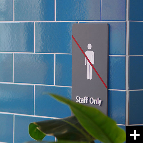 예쁜 관계자외출입금지 안내표지판 스태프바이스태프.